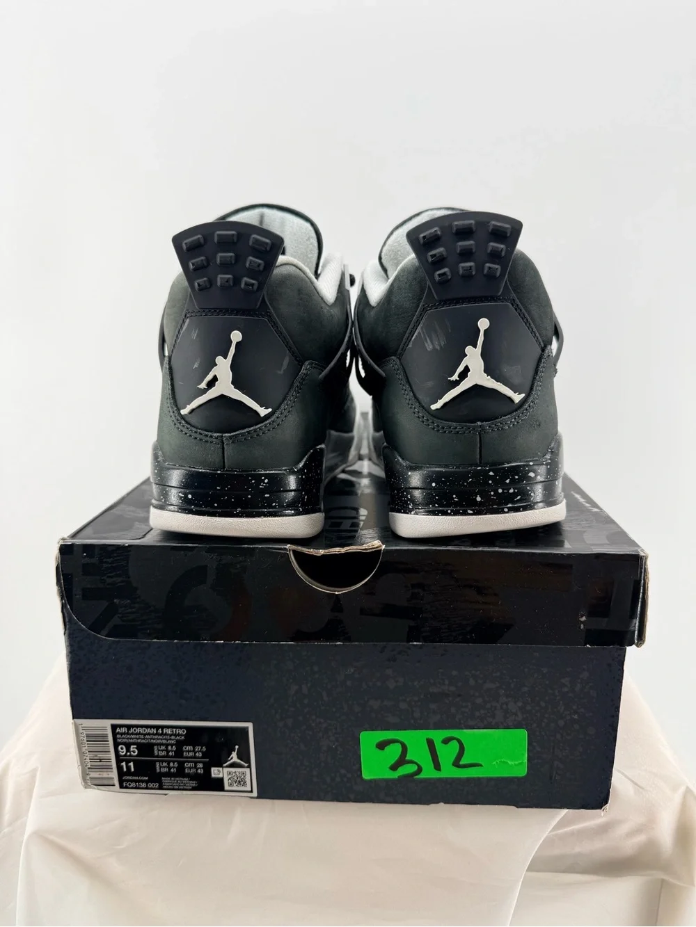 Jordan 4 Fear size 9.5M